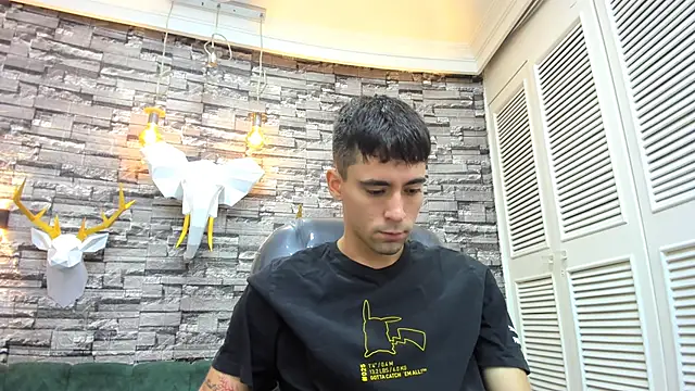 mike whitee online show from October 2, 5:58 am