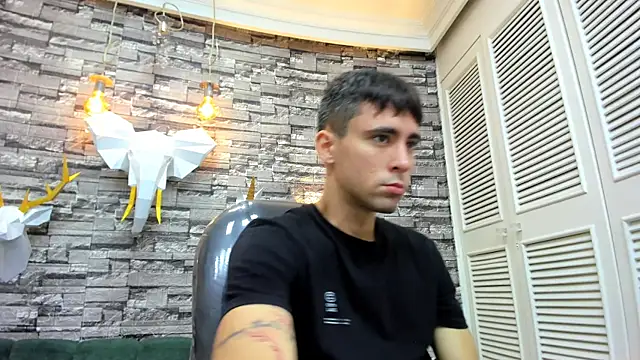 mike whitee online show from October 6, 9:18 am