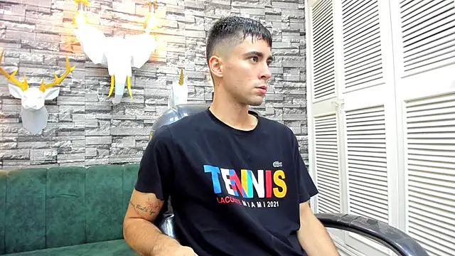 mike whitee online show from October 12, 1:43 pm