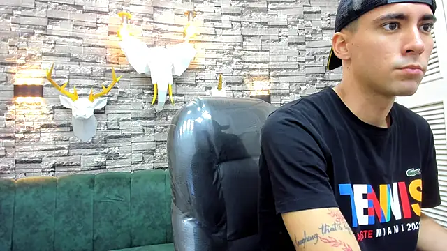 mike whitee online show from October 17, 12:41 pm