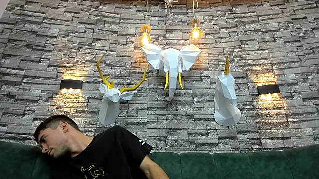 mike whitee online show from October 21, 3:35 pm