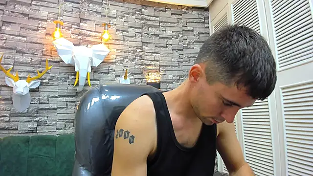 mike whitee online show from October 29, 5:42 am