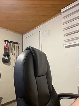 Karen18 boobs online show from February 17, 1:24 am