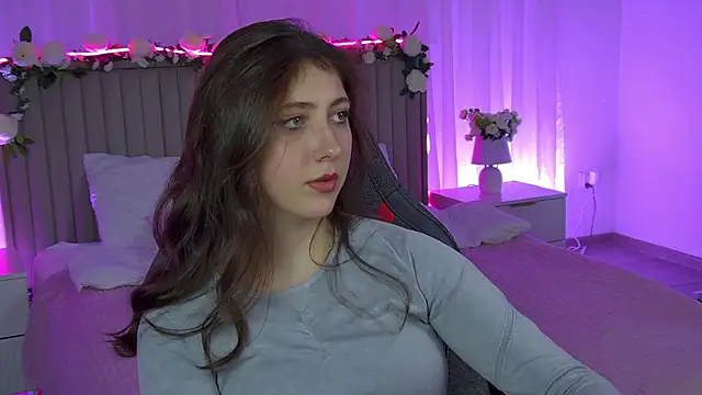 Mary Miiller online show from December 19, 10:44 am