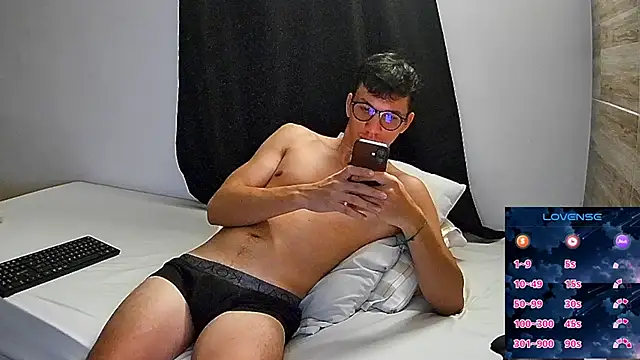 angelicious  online show from May 19, 12:33 pm