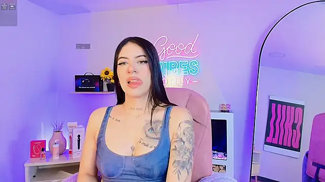 Alice Vixen online show from May 15, 12:12 pm