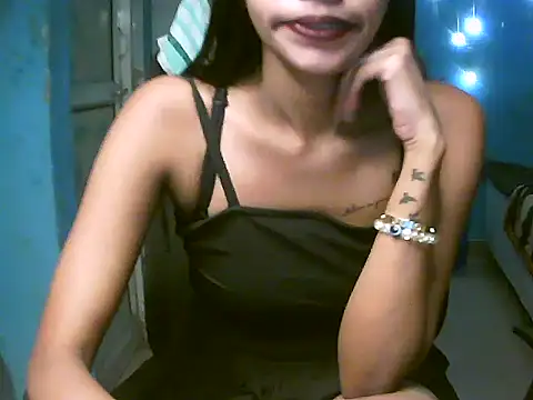 Snapshot of RENUKA_RAJPUT chatting on March 19, 7:18 pm RENUKA RAJPUT online show from March 19, 7:18 pm