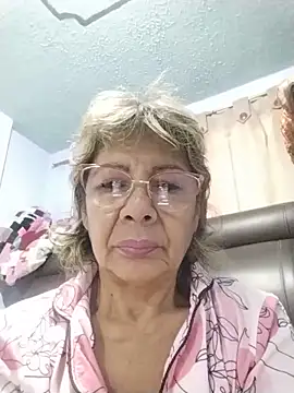 Snapshot of OliviaMorris1 chatting on May 22, 11:27 am OliviaMorris1 online show from May 22, 11:27 am