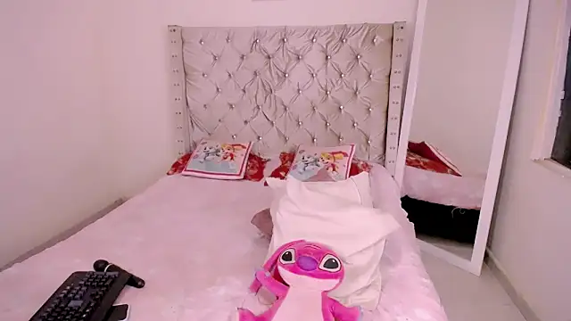 bonniebakerz1 online show from February 5, 11:42 pm