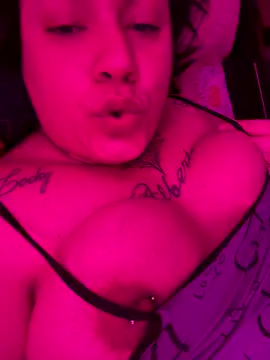 Snapshot of valen1891 chatting on November 4, 3:49 am valen1891 online show from November 4, 3:49 am