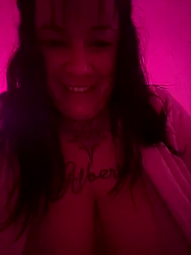 Snapshot of valen1891 chatting on November 17, 4:40 am valen1891 online show from November 17, 4:40 am