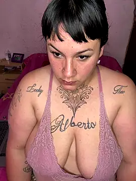 Snapshot of valen1891 chatting on December 4, 12:20 am valen1891 online show from December 4, 12:20 am