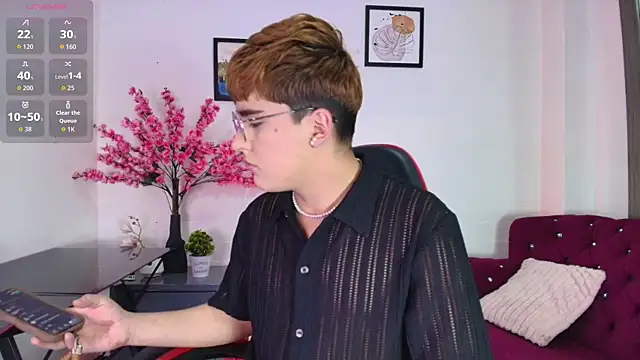 Lucass love online show from July 5, 1:29 pm