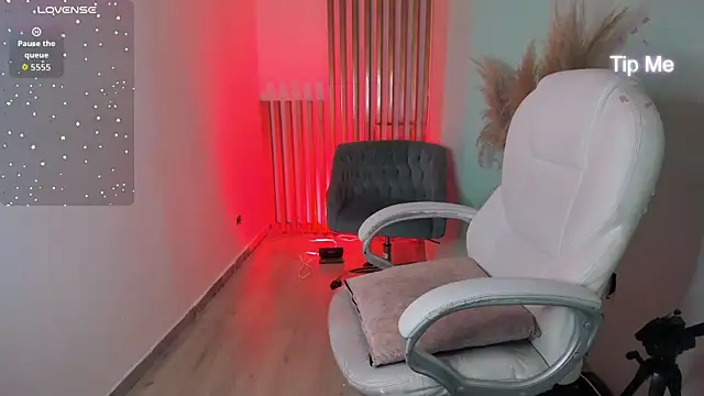 CleoWhite online show from November 6, 5:41 am