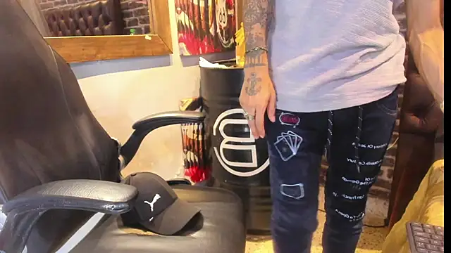 VinzenzRizzo online show from September 26, 4:27 am