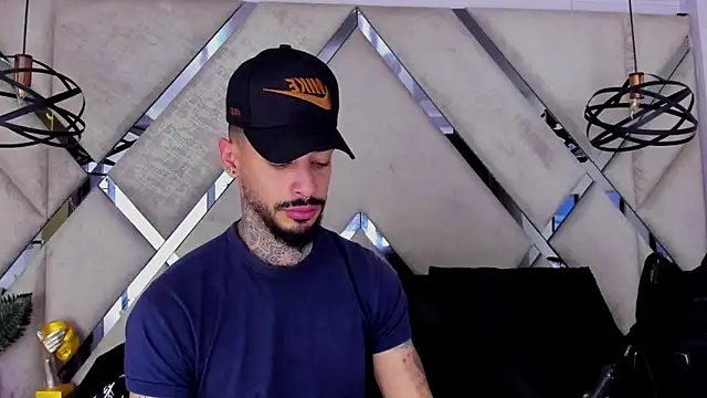 VinzenzRizzo online show from November 21, 5:06 am