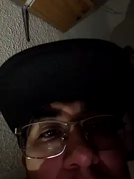 Snapshot of Escanorduck chatting on November 19, 6:35 am Escanorduck online show from November 19, 6:35 am