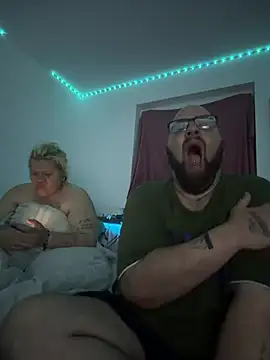 mrandmrsdarkside online show from April 13, 8:58 pm