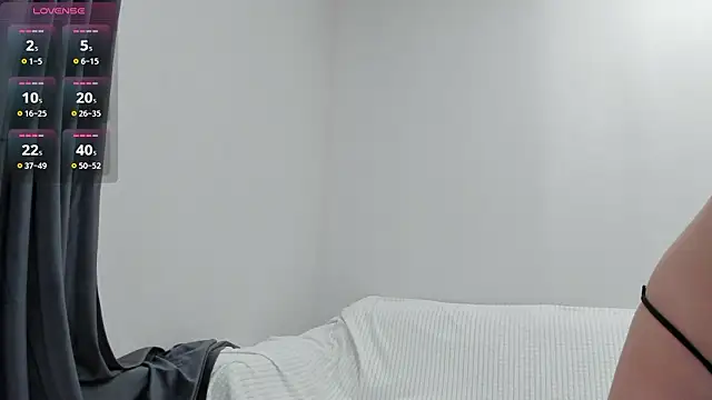 Snapshot of GraceBrawn chatting on March 11, 7:36 am GraceBrawn online show from March 11, 7:36 am