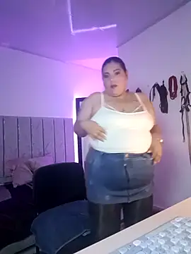 Snapshot of AndreaKinky chatting on September 27, 3:00 am AndreaKinky online show from September 27, 3:00 am