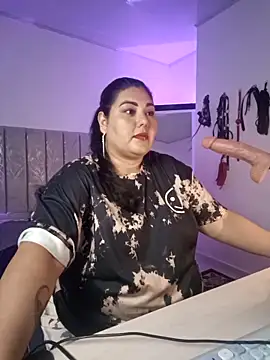 Snapshot of AndreaKinky chatting on September 30, 9:31 pm AndreaKinky online show from September 30, 9:31 pm