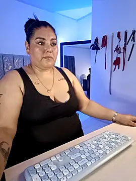 Snapshot of AndreaKinky chatting on October 10, 8:13 am AndreaKinky online show from October 10, 8:13 am