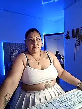 Snapshot of AndreaKinky chatting on October 19, 8:15 am AndreaKinky online show from October 19, 8:15 am