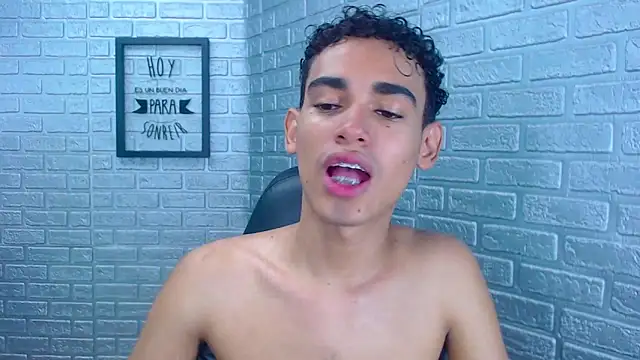 Blake Mils online show from April 6, 7:15 pm