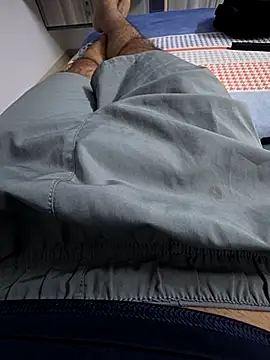 Snapshot of black-beast123 chatting on November 29, 6:11 pm black-beast123 online show from November 29, 6:11 pm