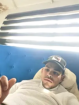 Snapshot of jhoi95 chatting on October 19, 6:52 pm jhoi95 online show from October 19, 6:52 pm