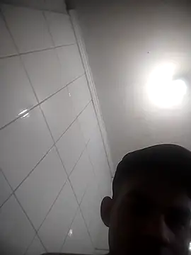 Snapshot of jhoi95 chatting on February 18, 11:33 pm jhoi95 online show from February 18, 11:33 pm