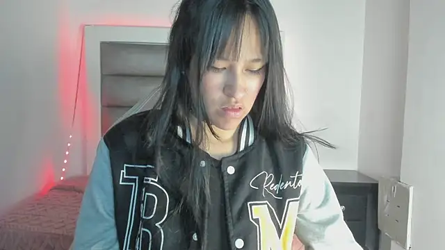 Snapshot of Andrea_brunnette chatting on October 16, 12:06 pm Andrea brunnette online show from October 16, 12:06 pm