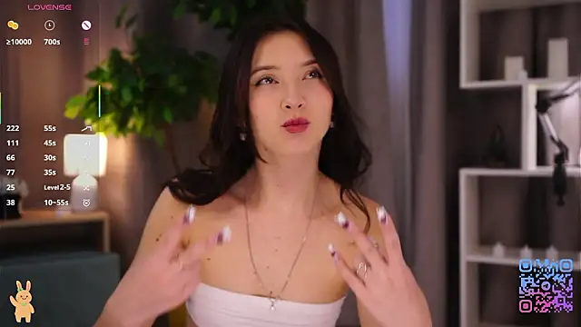 DaisyBlaze online show from February 20, 4:42 am