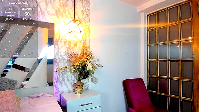 Snapshot of Aisha_poweer chatting on October 17, 4:04 am Aisha poweer online show from October 17, 4:04 am