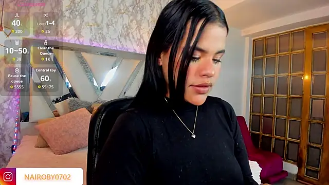 Snapshot of Aisha_poweer chatting on October 21, 3:18 am Aisha poweer online show from October 21, 3:18 am