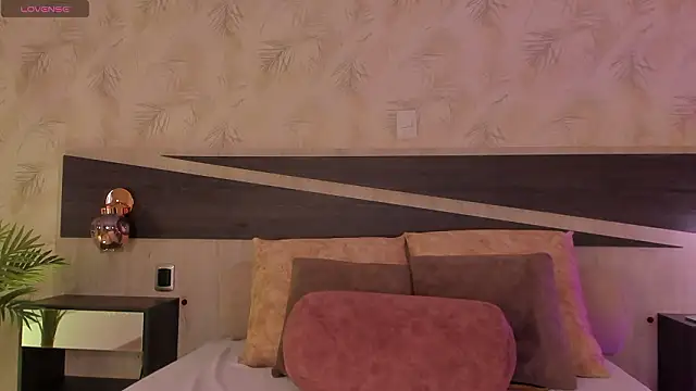 Snapshot of dana_hazze chatting on March 12, 5:13 am dana hazze online show from March 12, 5:13 am