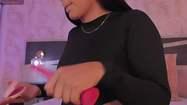 Snapshot of dana_hazze chatting on April 1, 1:39 am dana hazze online show from April 1, 1:39 am