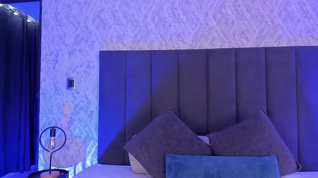 Snapshot of dana_hazze chatting on April 13, 1:27 pm dana hazze online show from April 13, 1:27 pm