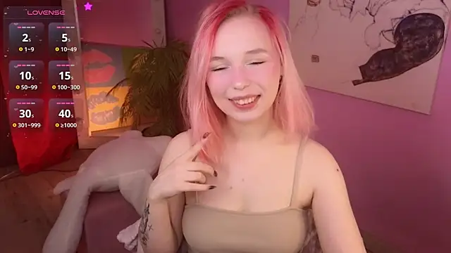 NaomiYoru online show from May 13, 8:38 pm