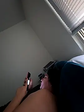 Chupapimunyano340 online show from March 4, 12:00 pm