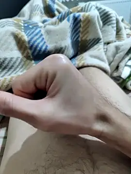 Snapshot of emrekzlk52 chatting on March 27, 11:37 pm emrekzlk52 online show from March 27, 11:37 pm