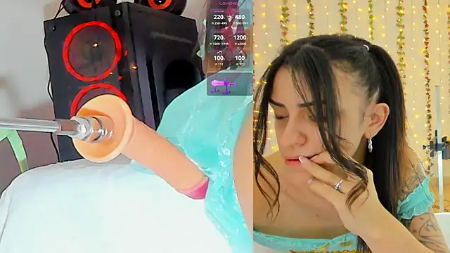 Kitty  Rose   online show from October 15, 10:26 am