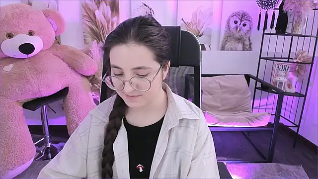 VirtuallVoyant online show from December 18, 7:14 am