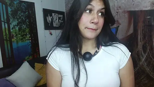 Snapshot of gigi_gilt_ chatting on January 11, 4:28 am gigi gilt online show from January 11, 4:28 am