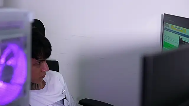 Snapshot of Jefrygamer chatting on September 17, 11:50 pm Jefrygamer online show from September 17, 11:50 pm