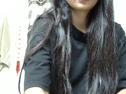 Snapshot of SURBHI_08 chatting on November 4, 8:08 pm SURBHI 08 online show from November 4, 8:08 pm