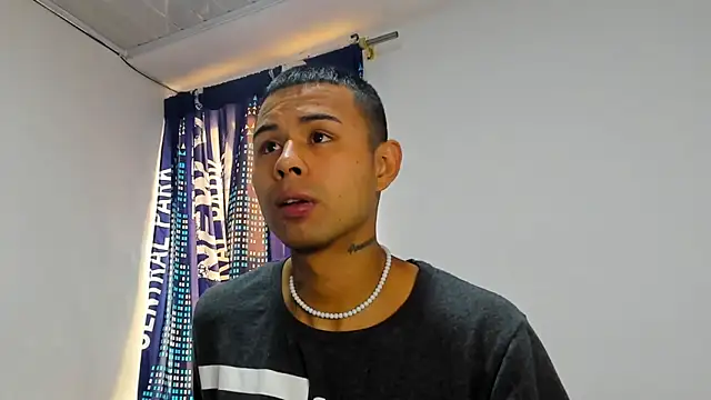  Logan Colton  online show from October 11, 6:39 pm