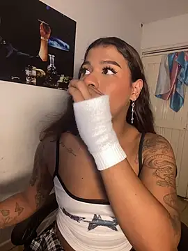 Snapshot of cam11_07 chatting on March 28, 9:47 pm cam11 07 online show from March 28, 9:47 pm