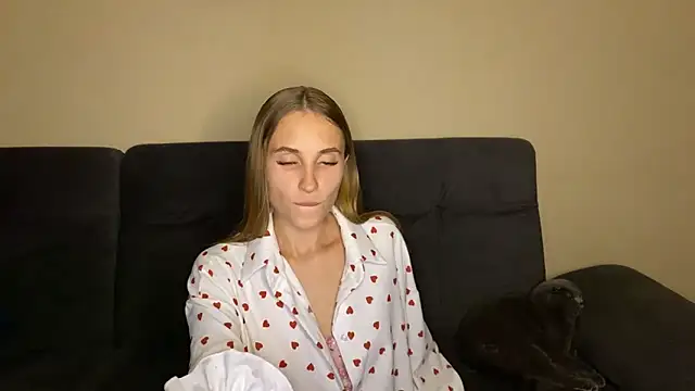 sweetymiss online show from October 9, 6:50 pm