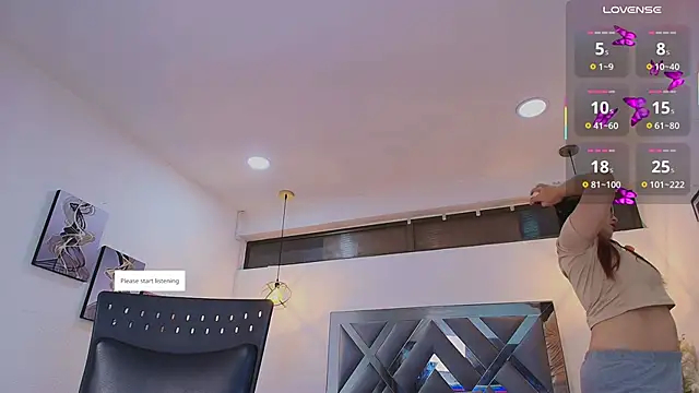 Snapshot of Rossi_ss1 chatting on November 18, 4:17 am Rossi ss1 online show from November 18, 4:17 am